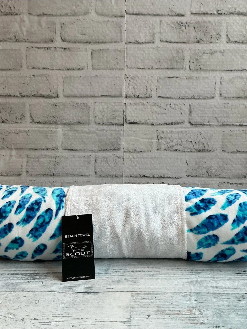 SCOUT 40x70 Sweetish Fish Beach Towel